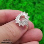 پایه انگشتر زنانه جسیکا نقره با نگین مخراجی در رکاب فارسی